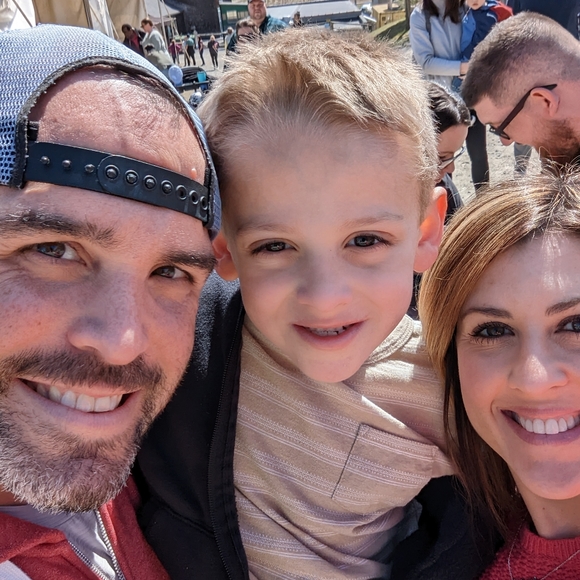 Meet your Posher, Michelle - Picture 2 of 3